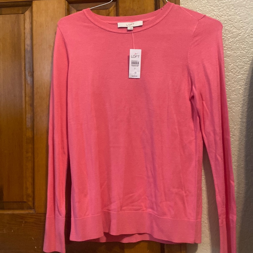 NWT pink loft sweater. Small